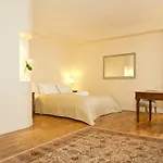 Rue De Rennes - Montparnasse Apartment