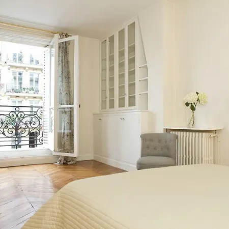 Rue De Rennes - Montparnasse Apartment Paris